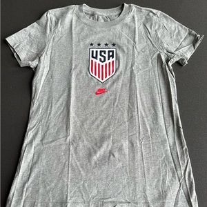 Nike Women’s shirt